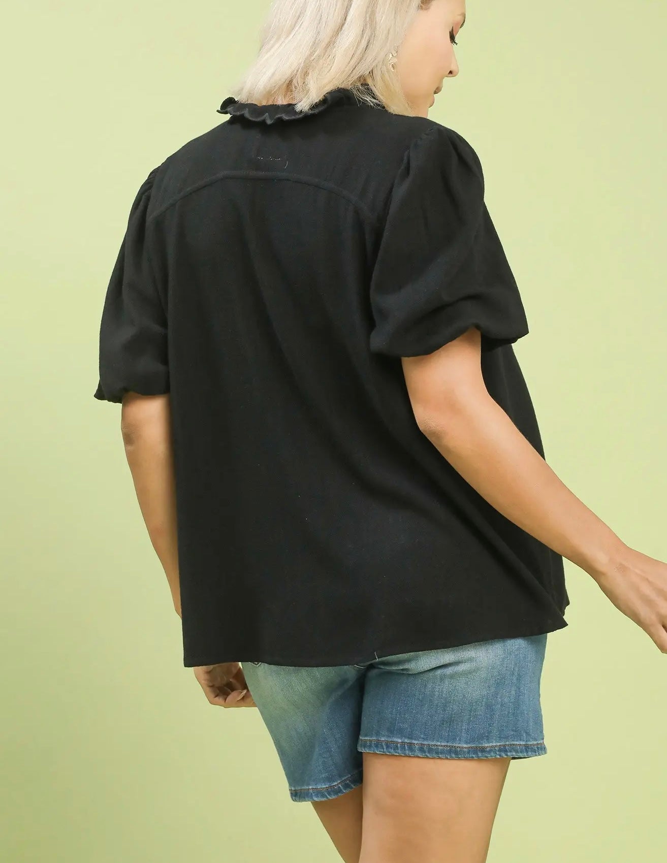 Scallop Black Top