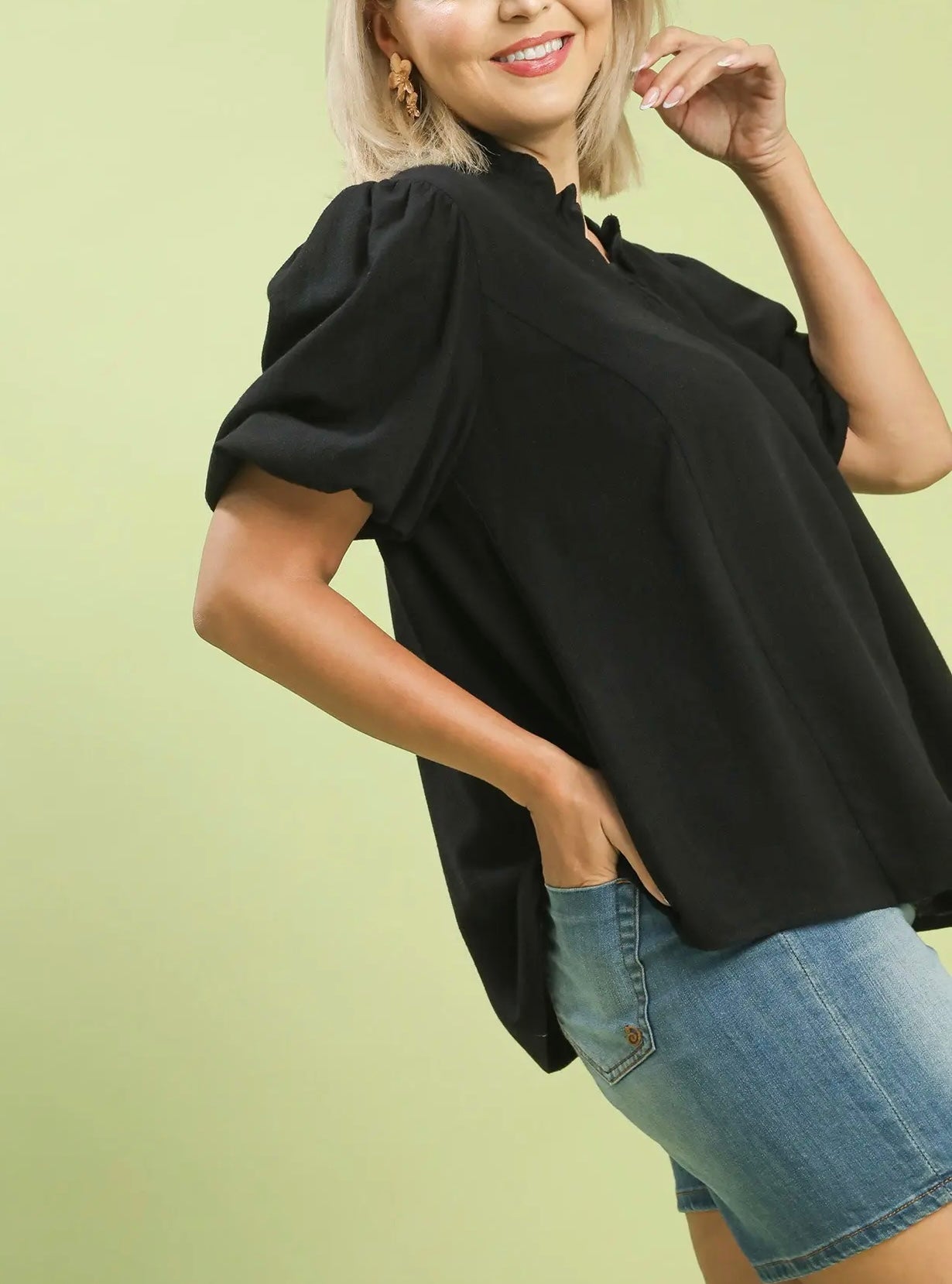 Scallop Black Top