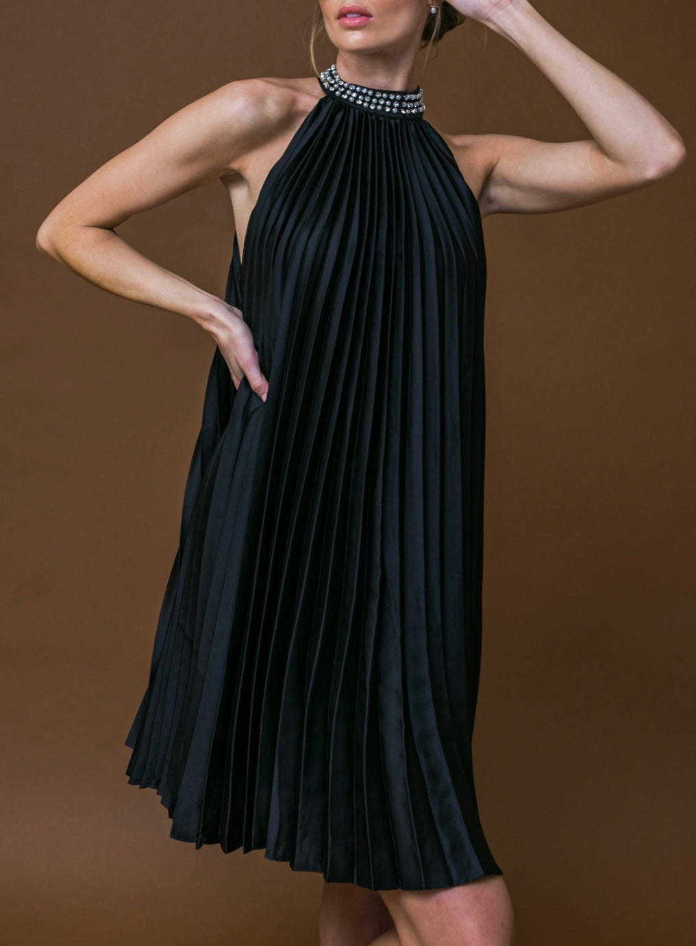 Halter Pleated Dress  ok